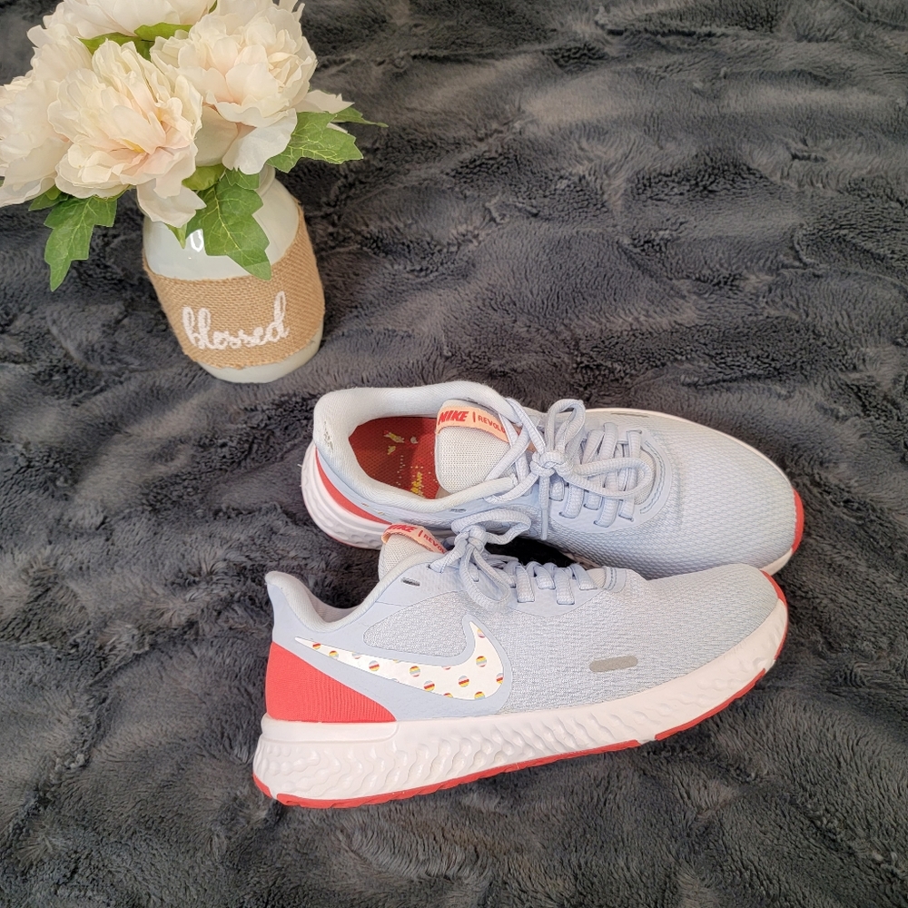 Nike the Women's Revolution 5 Running Shoes